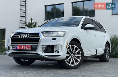 Внедорожник / Кроссовер Audi Q7 2017 в 