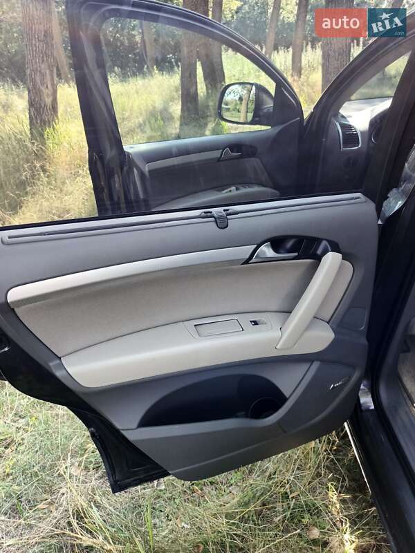 Внедорожник / Кроссовер Audi Q7 2006 в Гадяче фото 11 Внедорожник / Кроссовер Audi Q7 2006 в Гадяче