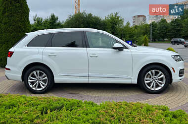 Внедорожник / Кроссовер Audi Q7 2019 в 