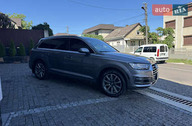 Внедорожник / Кроссовер Audi Q7 2016 в 