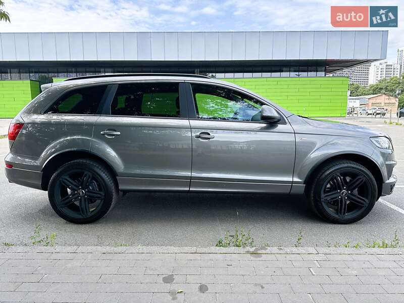 Внедорожник / Кроссовер Audi Q7 2015 в Киеве