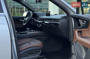 Внедорожник / Кроссовер Audi Q7 2018 в 