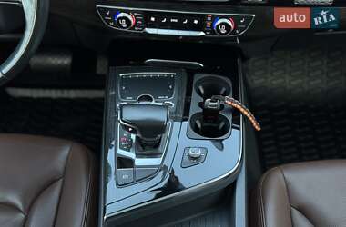 Внедорожник / Кроссовер Audi Q7 2018 в 