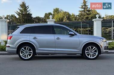 Внедорожник / Кроссовер Audi Q7 2018 в 