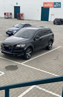 Внедорожник / Кроссовер Audi Q7 2010 в 