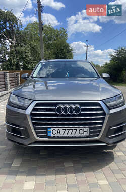 Внедорожник / Кроссовер Audi Q7 2017 в Умани