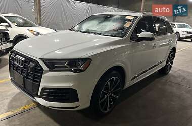 Внедорожник / Кроссовер Audi Q7 2020 в 