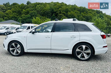 Внедорожник / Кроссовер Audi Q7 2017 в 