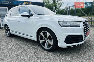 Внедорожник / Кроссовер Audi Q7 2017 в 