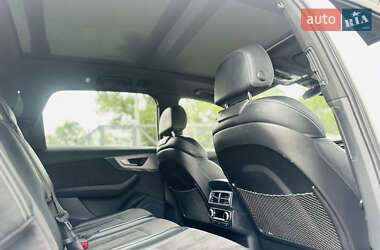 Внедорожник / Кроссовер Audi Q7 2017 в 