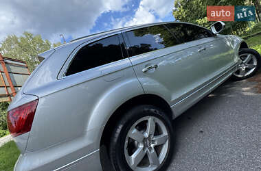 Позашляховик / Кросовер Audi Q7 2013 в 