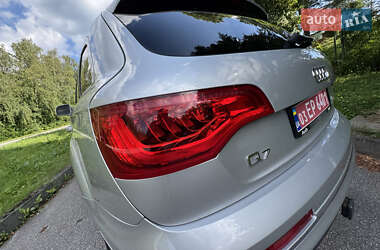 Позашляховик / Кросовер Audi Q7 2013 в 