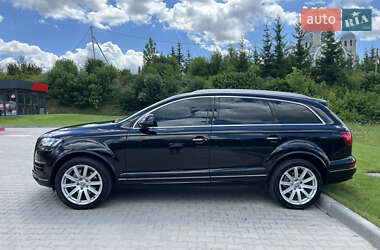 Внедорожник / Кроссовер Audi Q7 2015 в 