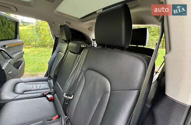Позашляховик / Кросовер Audi Q7 2013 в 