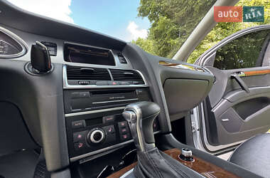 Позашляховик / Кросовер Audi Q7 2013 в 