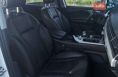 Внедорожник / Кроссовер Audi Q7 2017 в 