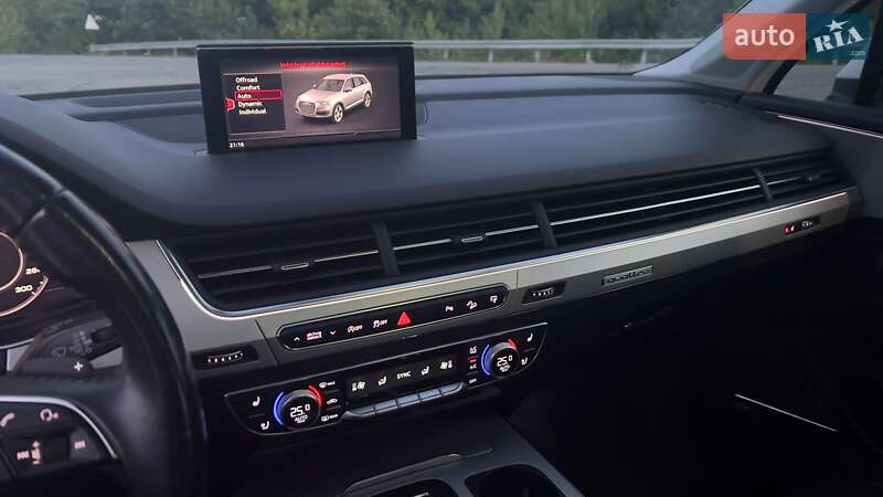 Позашляховик / Кросовер Audi Q7 2017 в Чернівцях