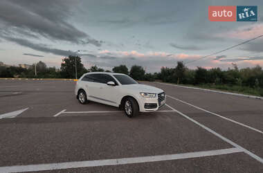 Внедорожник / Кроссовер Audi Q7 2017 в 
