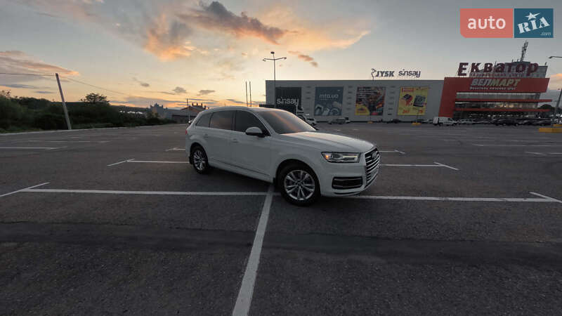 Позашляховик / Кросовер Audi Q7 2017 в Чернівцях