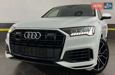 Внедорожник / Кроссовер Audi Q7 2020 в 
