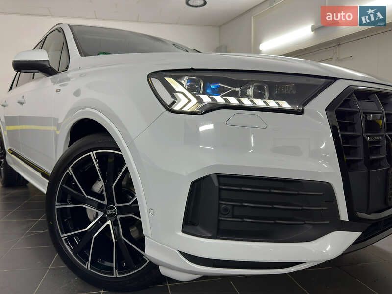 Внедорожник / Кроссовер Audi Q7 2020 в Казатине