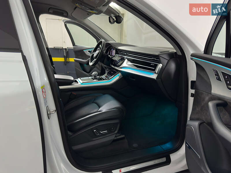 Внедорожник / Кроссовер Audi Q7 2020 в Казатине