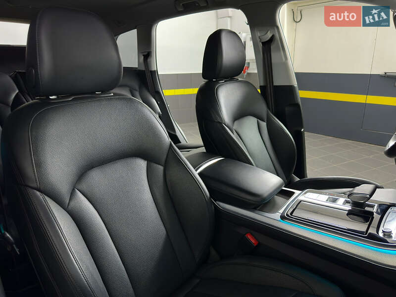 Внедорожник / Кроссовер Audi Q7 2020 в Казатине