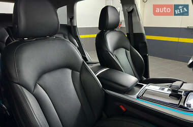 Внедорожник / Кроссовер Audi Q7 2020 в 