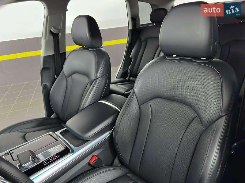 Внедорожник / Кроссовер Audi Q7 2020 в Казатине