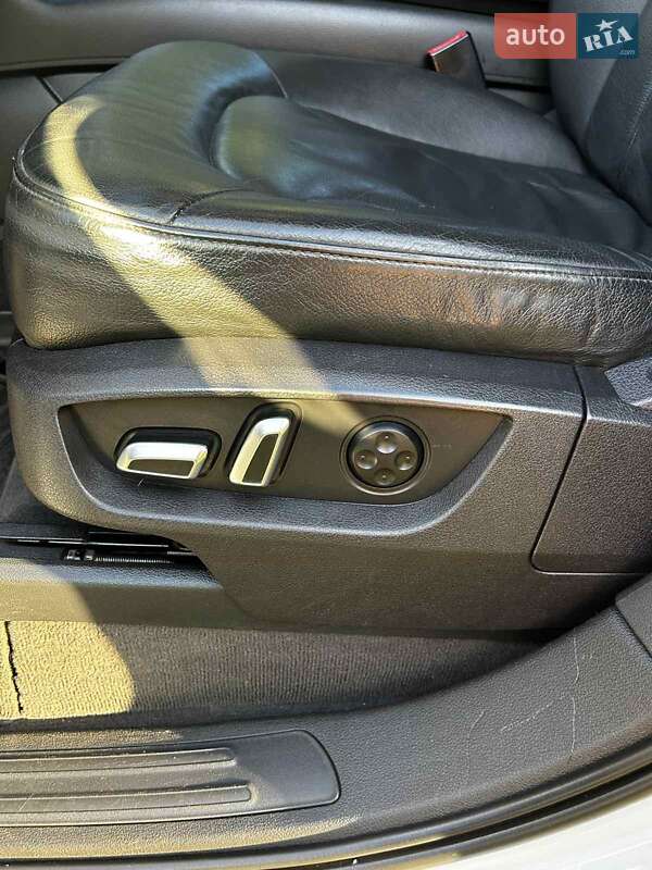 Внедорожник / Кроссовер Audi Q7 2013 в Нововолынске