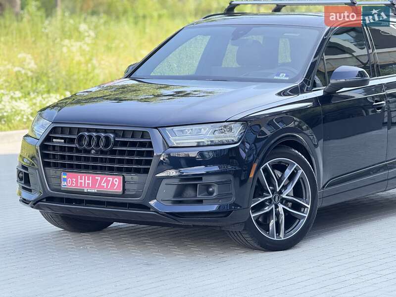 Внедорожник / Кроссовер Audi Q7 2017 в Ровно