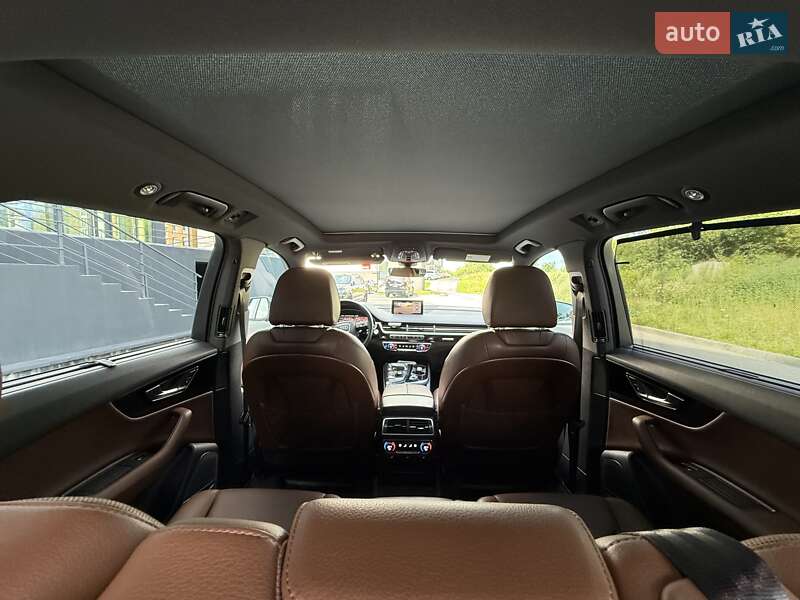 Внедорожник / Кроссовер Audi Q7 2017 в Ровно