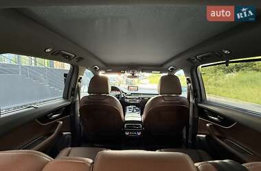 Позашляховик / Кросовер Audi Q7 2017 в 