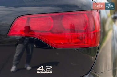 Внедорожник / Кроссовер Audi Q7 2007 в 