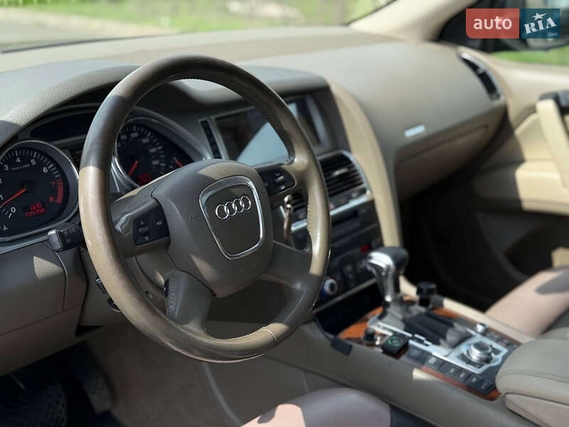 Позашляховик / Кросовер Audi Q7 2007 в Кривому Розі