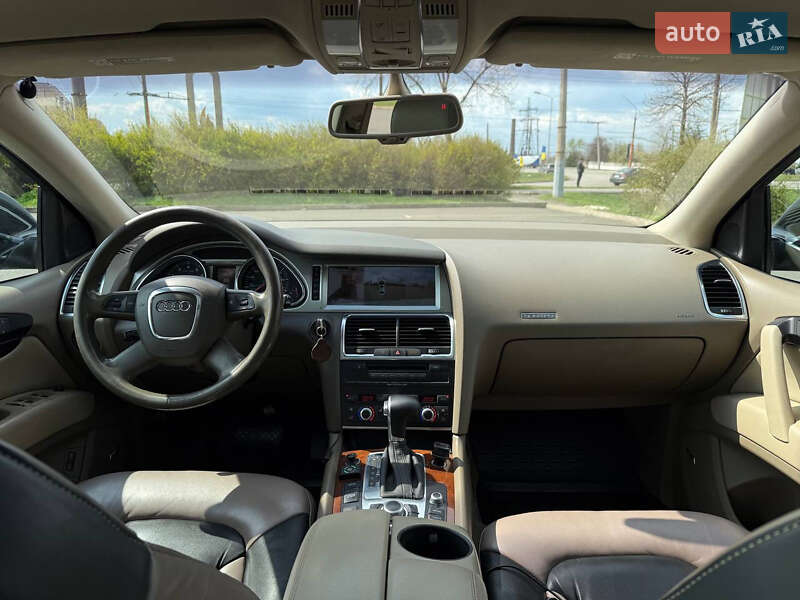 Позашляховик / Кросовер Audi Q7 2007 в Кривому Розі