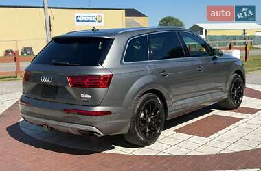 Внедорожник / Кроссовер Audi Q7 2017 в 