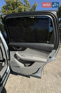 Внедорожник / Кроссовер Audi Q7 2023 в 