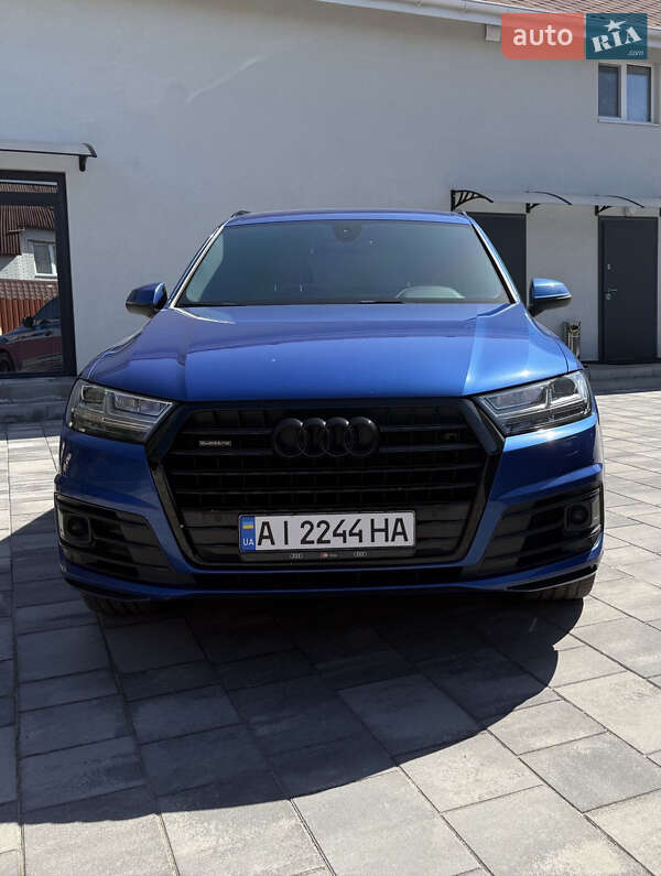 Позашляховик / Кросовер Audi Q7 2016 в Києві