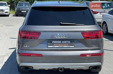 Внедорожник / Кроссовер Audi Q7 2018 в 