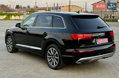 Внедорожник / Кроссовер Audi Q7 2017 в 