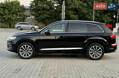 Внедорожник / Кроссовер Audi Q7 2017 в 