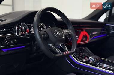Позашляховик / Кросовер Audi Q7 2020 в 