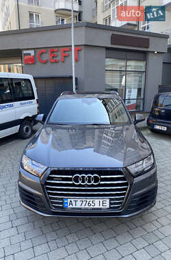 Внедорожник / Кроссовер Audi Q7 2018 в 