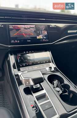 Внедорожник / Кроссовер Audi Q7 2022 в 