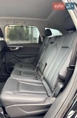 Внедорожник / Кроссовер Audi Q7 2022 в 