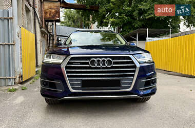 Внедорожник / Кроссовер Audi Q7 2019 в 