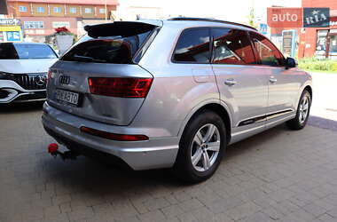 Позашляховик / Кросовер Audi Q7 2019 в 