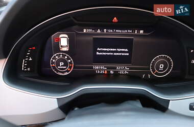 Позашляховик / Кросовер Audi Q7 2019 в 