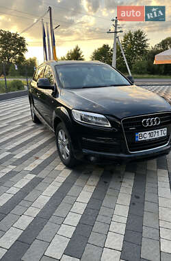 Позашляховик / Кросовер Audi Q7 2008 в 